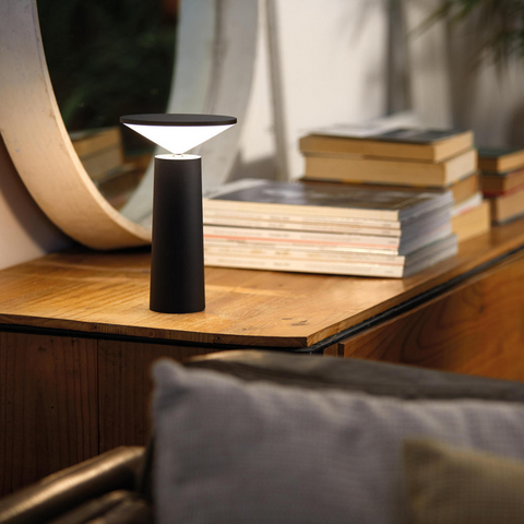Eye Table Lamp
