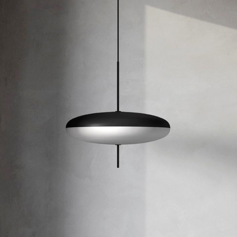 Luminaire B&W UFO Chandelier
