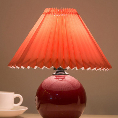 Pleated Lampshade Lamp