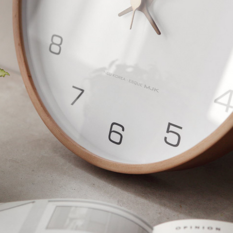 Magnolia Nordic Solid Wood Wall Clock