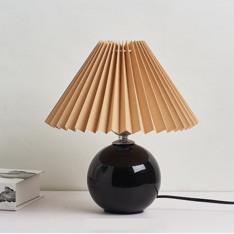 Pleated Lampshade Lamp