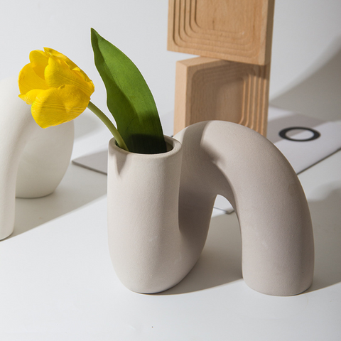 Regalia Ceramic Spiral Vase