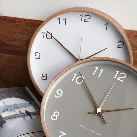 Magnolia Nordic Solid Wood Wall Clock