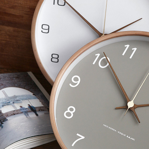 Magnolia Nordic Solid Wood Wall Clock