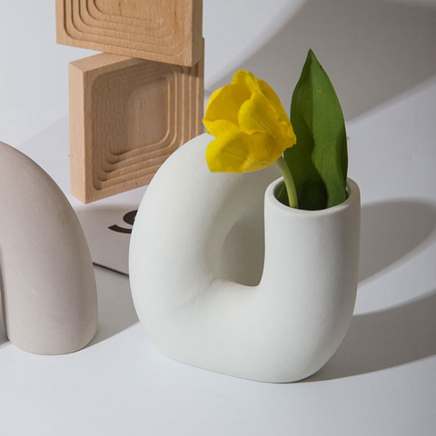 Regalia Ceramic Spiral Vase