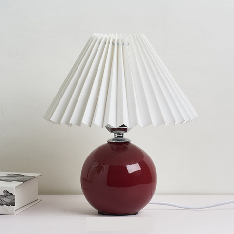 Pleated Lampshade Lamp